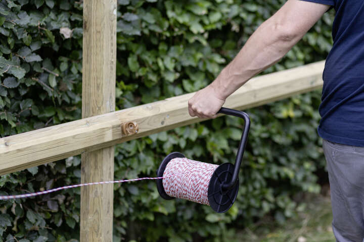 KERBL Einhand-Abrollhilfe für Weidezaunspulen